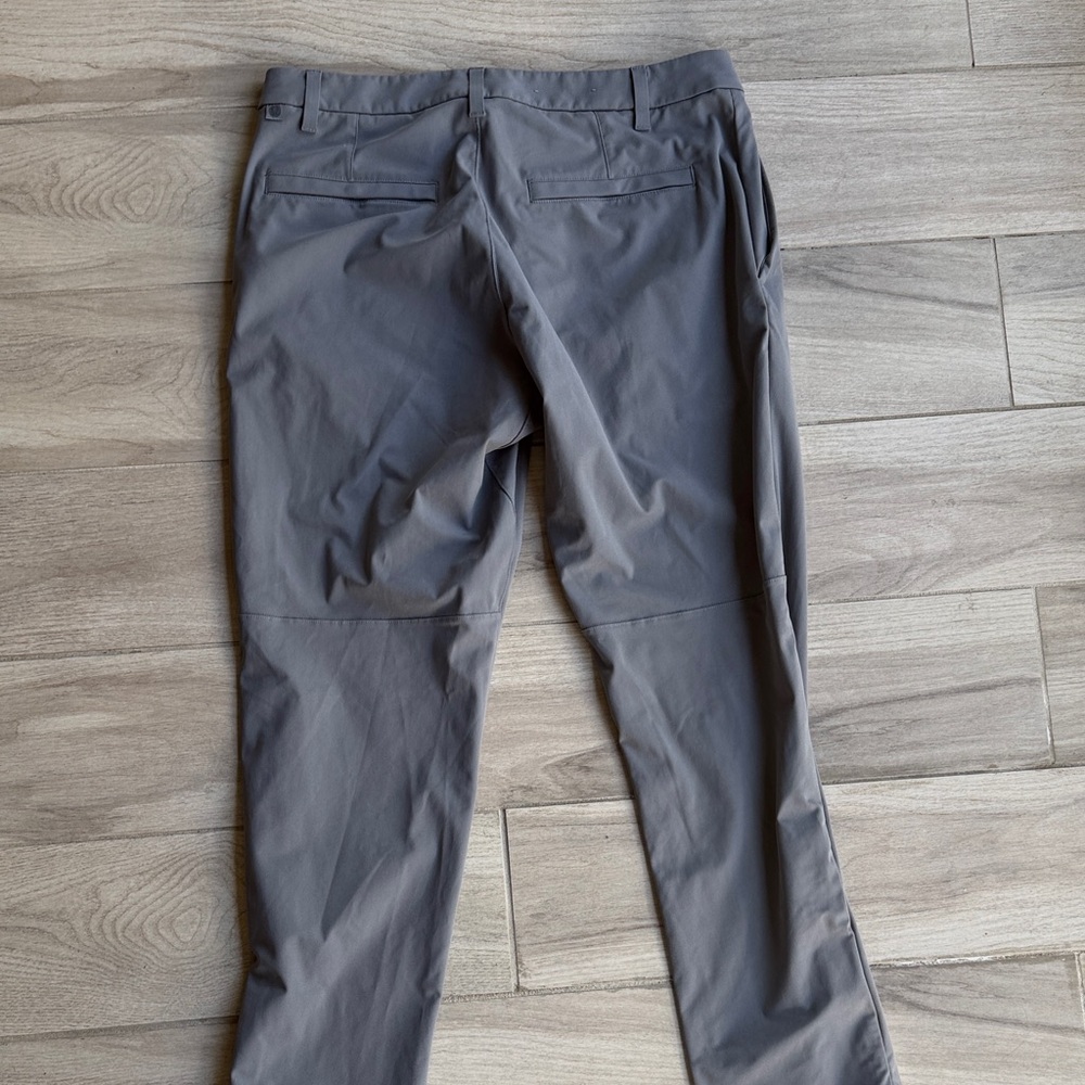 lululemon athletica Men's Charcoal Chinos - Picture 4 of 5